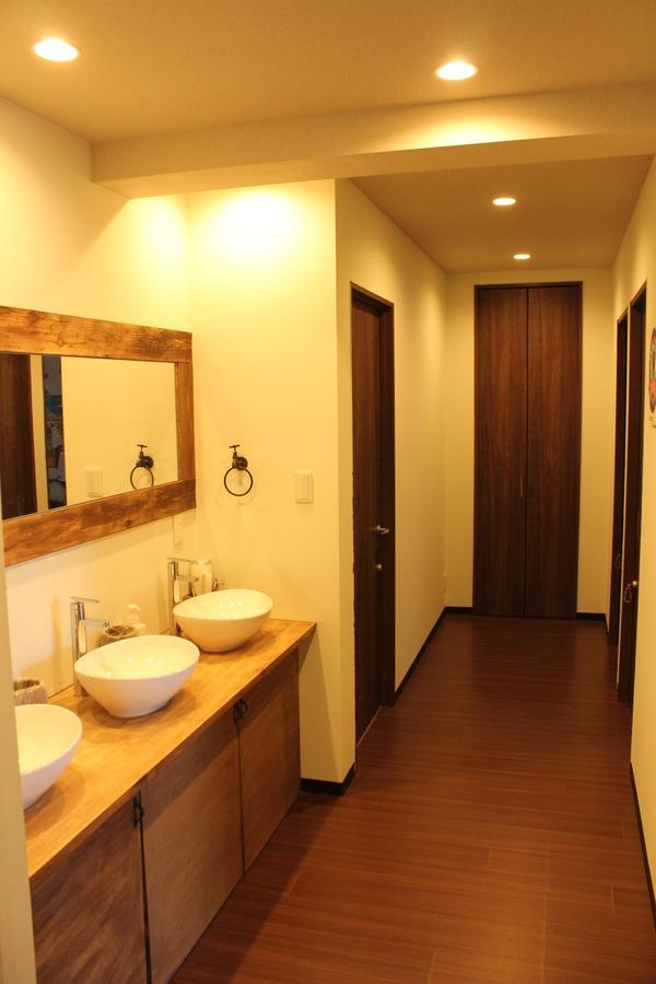 Bar And Hostel Mondo Ōsaka Extérieur photo