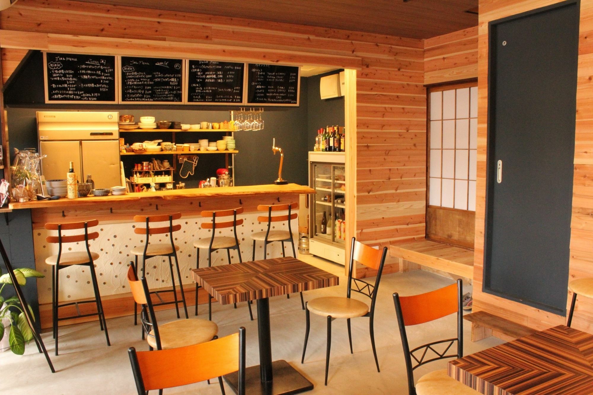Bar And Hostel Mondo Ōsaka Extérieur photo